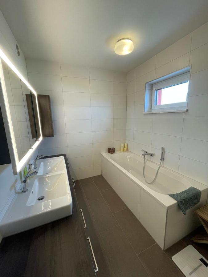 ויידהופן אן דר טהיה Penthouse Wohnung Am Radweg Mit Dachterasse מראה חיצוני תמונה