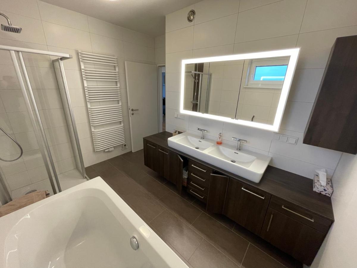 ויידהופן אן דר טהיה Penthouse Wohnung Am Radweg Mit Dachterasse מראה חיצוני תמונה